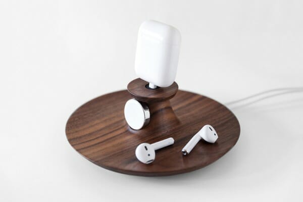 Yohann can charge an AirPods case