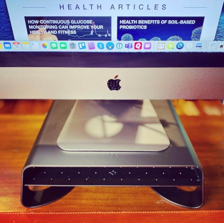 Twelve South - Curved Riser for iMac Pro