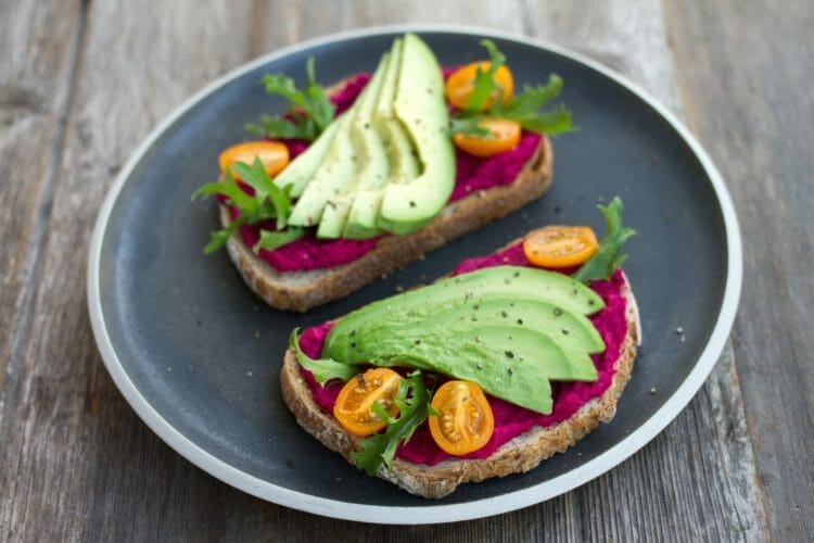 Sandwich with avocado and tomatoes