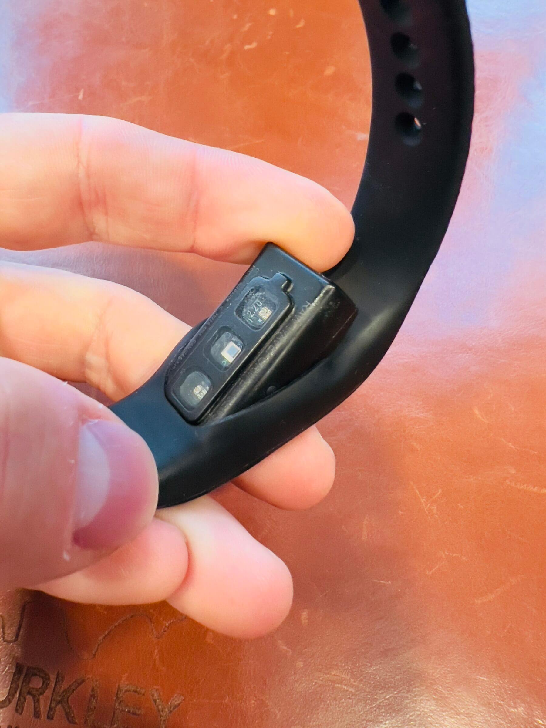 The Biostrap sensor is removable.