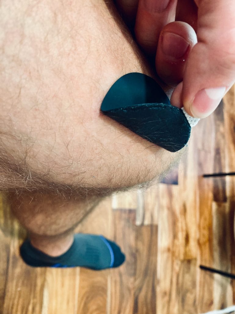 PowerDot 2.0 - Sticky pad on hairy leg