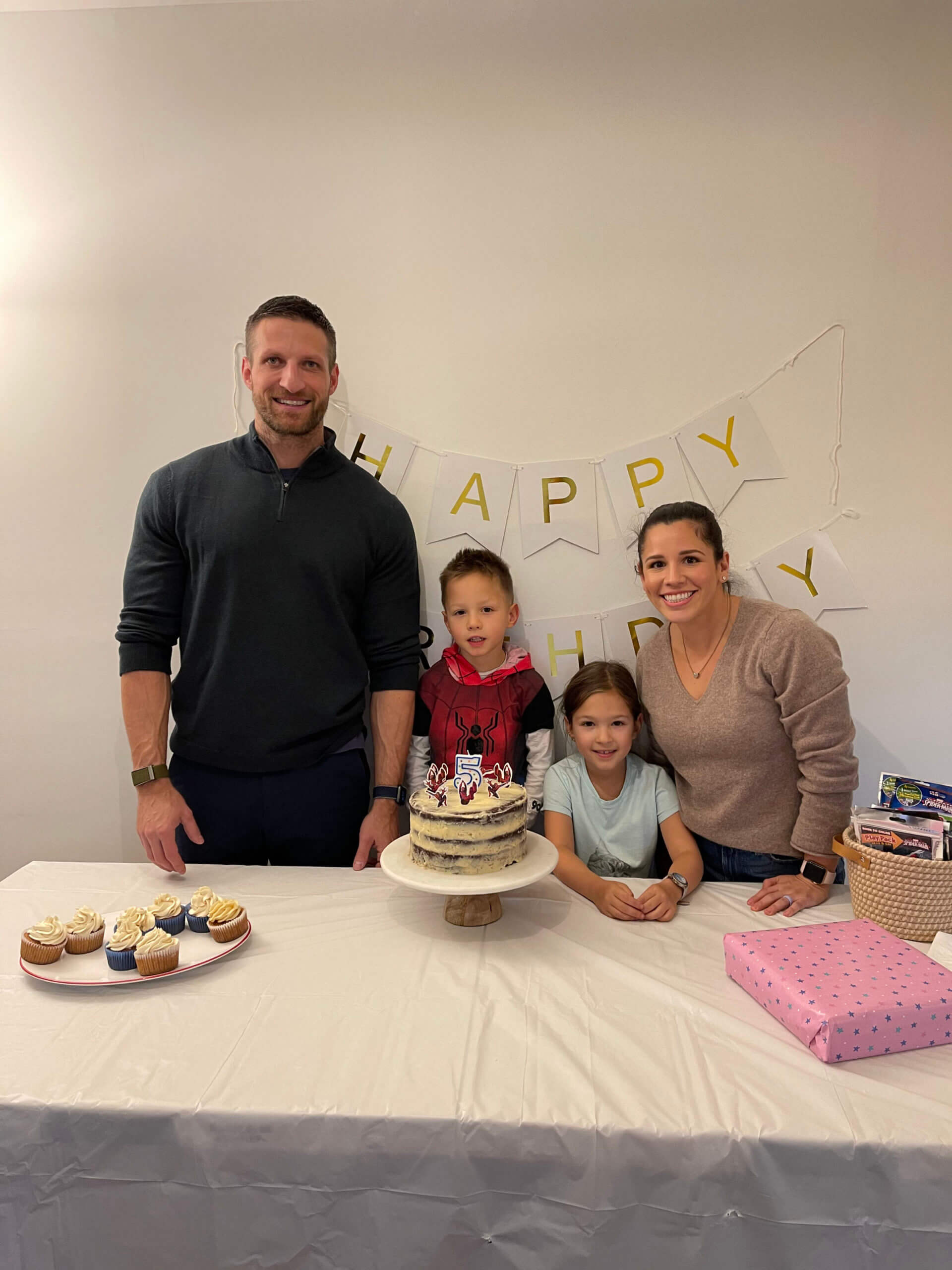 Both the cake and the cupcakes are paleo friendly