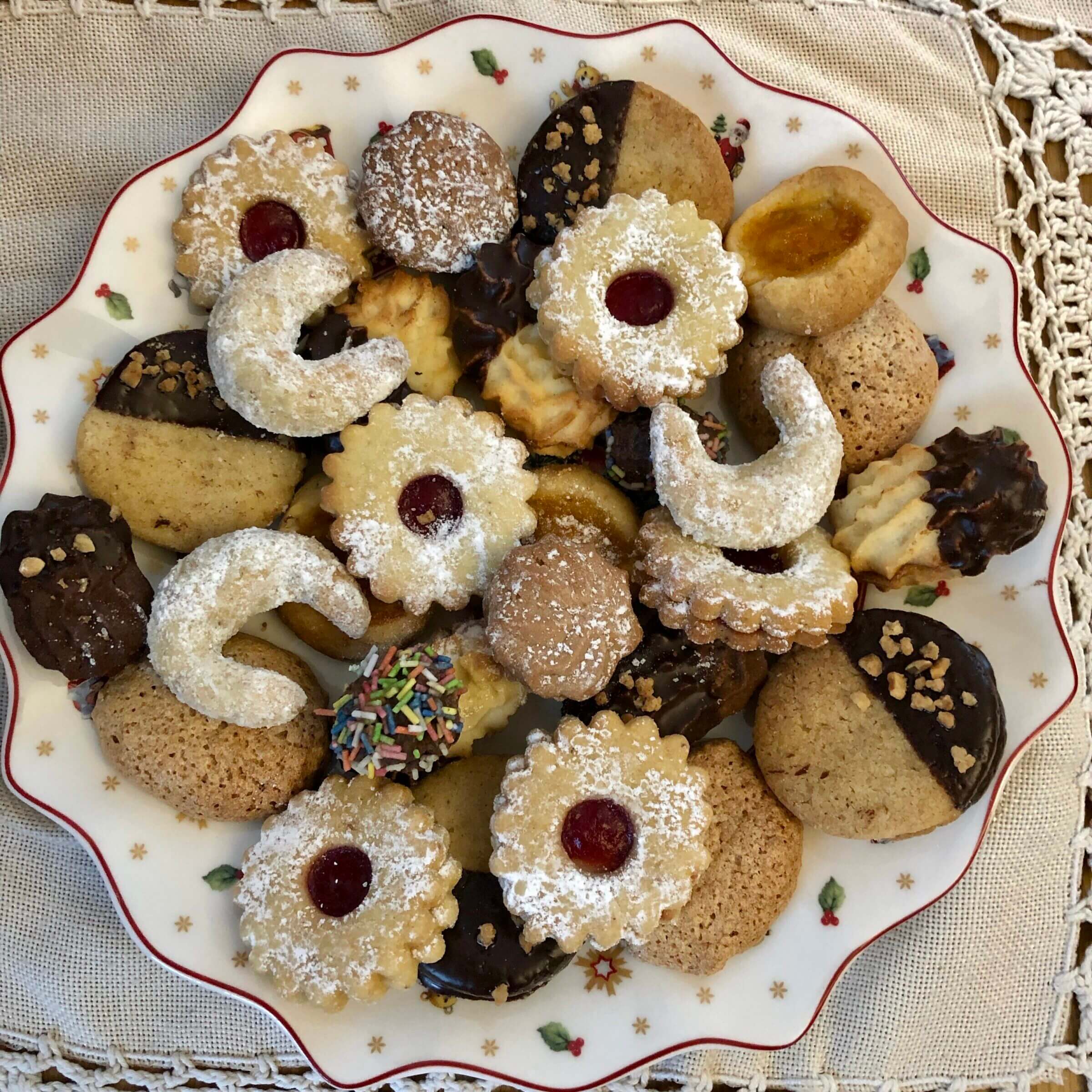 When my mom or grandma send their homemade Christmas cookies from Austria, we eat them without hesitation.