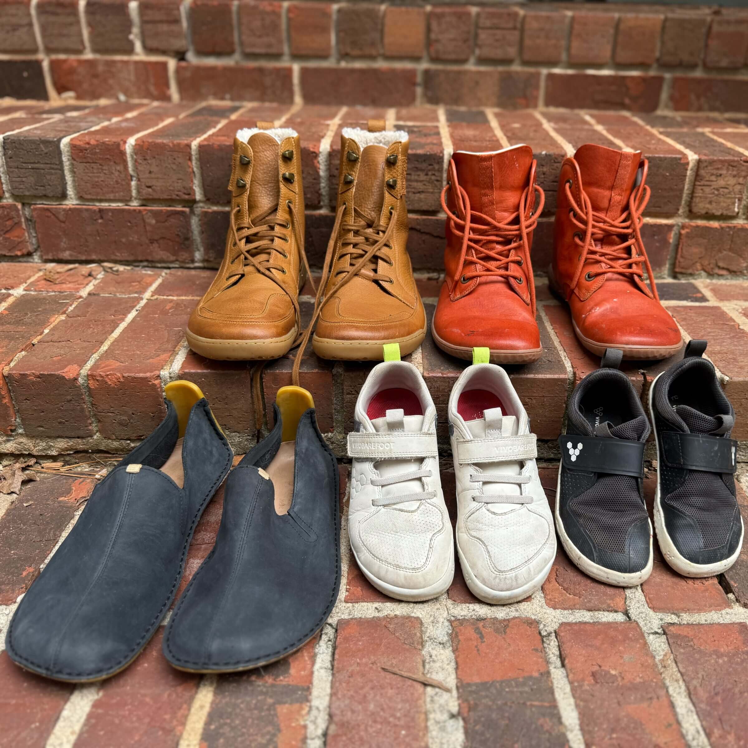 Our collection of Vivo Barefoot shoes includes loafers, grounding shoes, winter boots and sneakers.