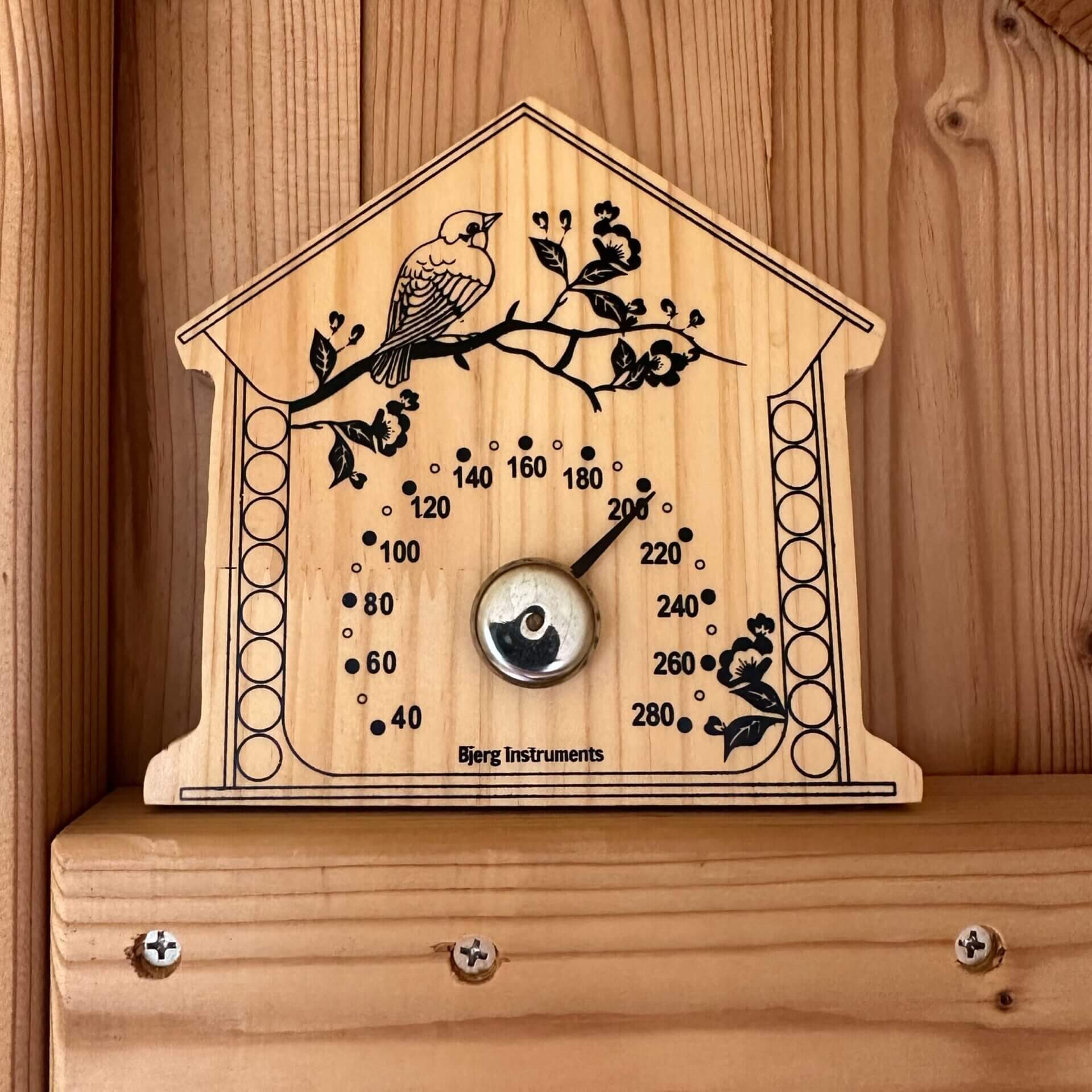 The Harvia heater in our barrel sauna takes between 45-60 minutes to reach 200 degrees.