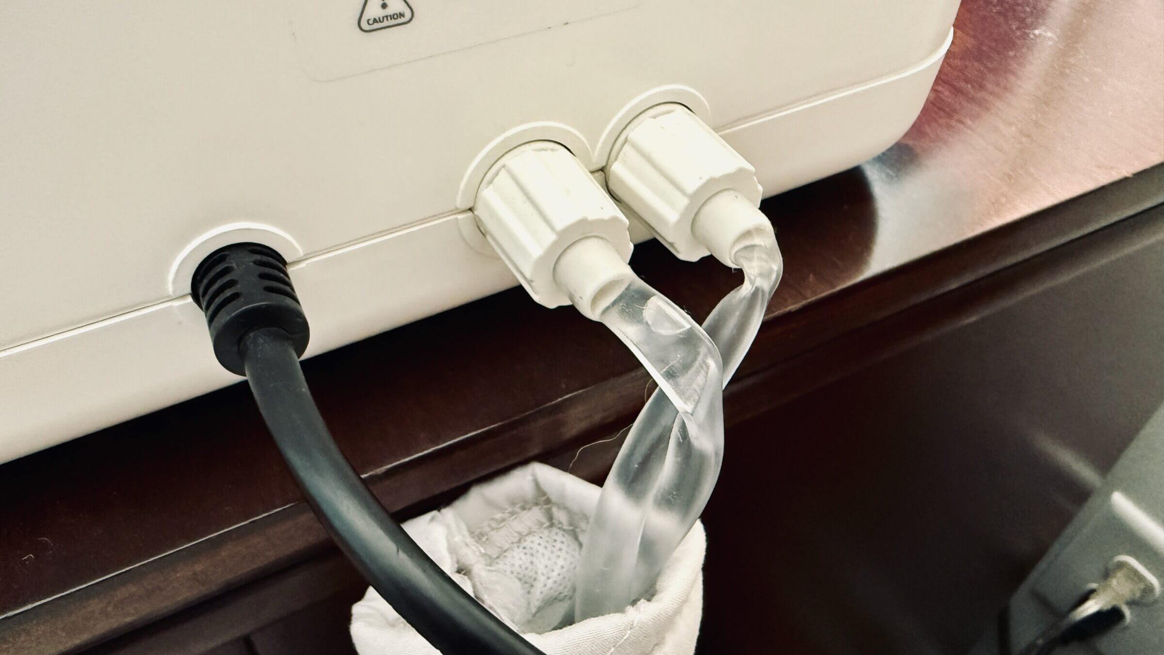 The tubing kinks easily, which can prevent proper water flow and cooling.